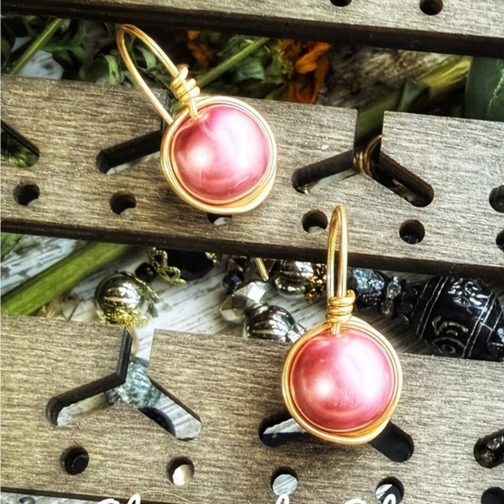 FEMENINE + STATEMENT PEARL + DROP EARRING